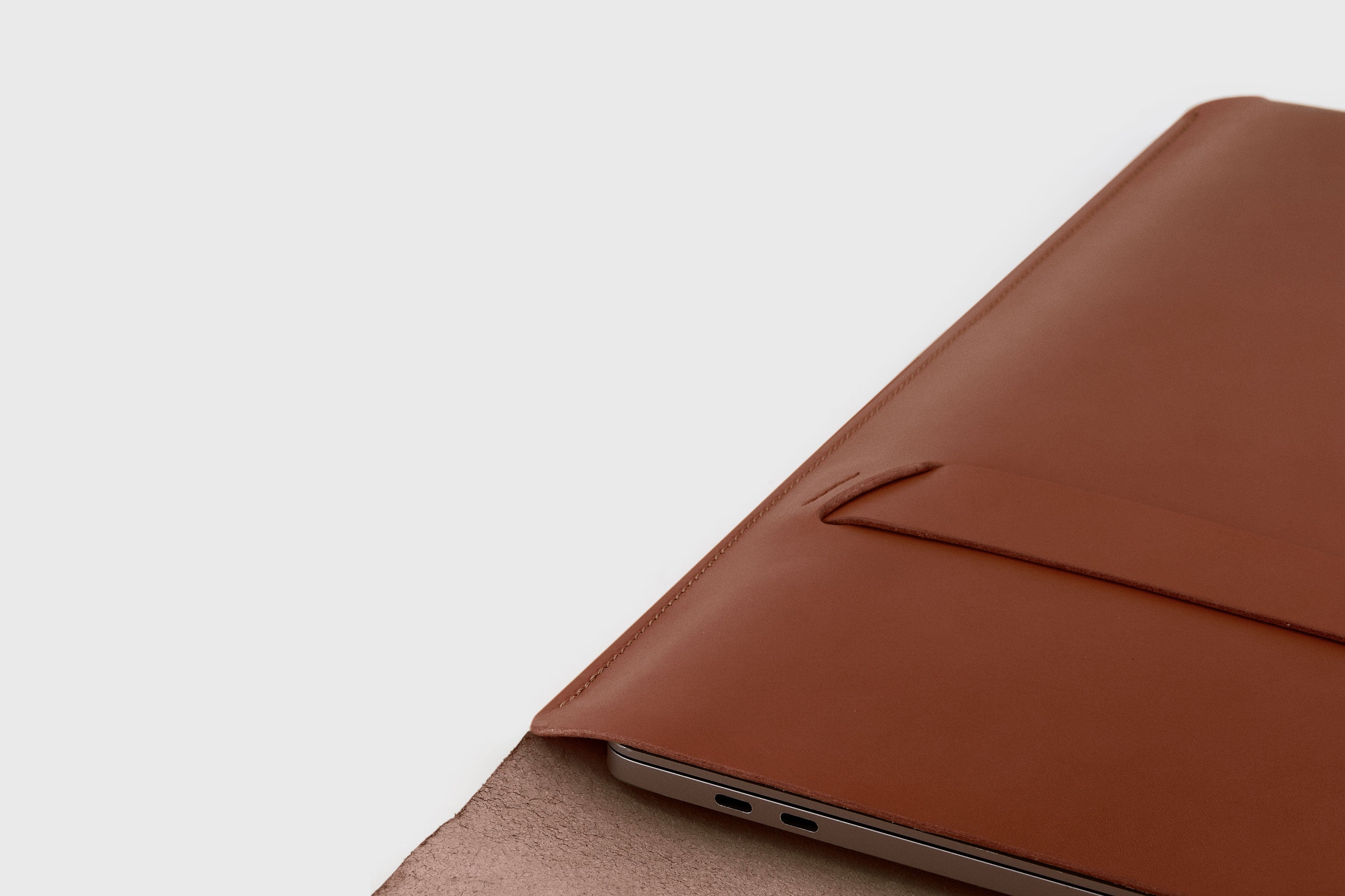 Leather Sleeve for MacBook Vertical