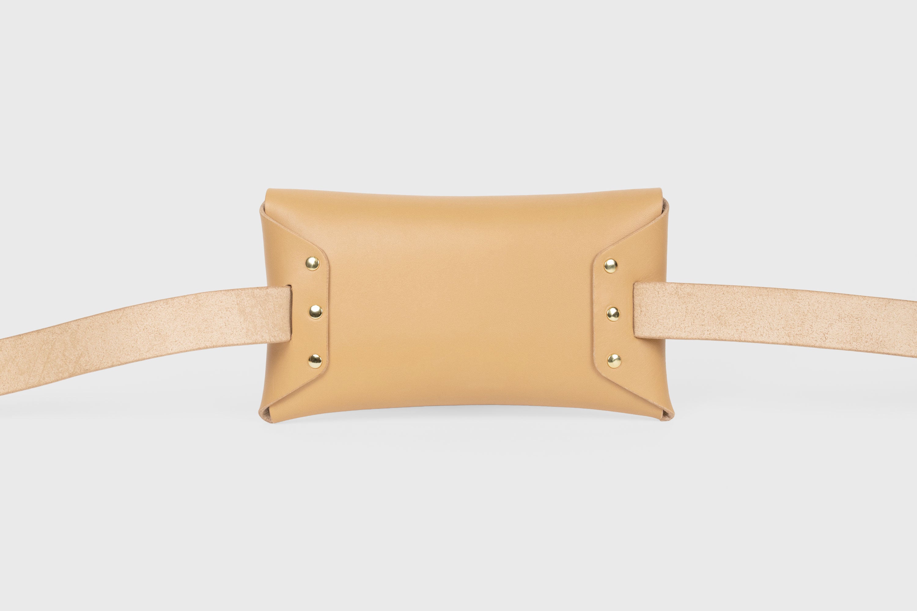 Belt Bag Leather Natural Color Fanny Pack Waist bag Kit Bag Vegetable Tanned Leather Full Grain Premium Quality Modern Minimalist Design Atelier Madre Manuel Dreesmann Barcelona Spain