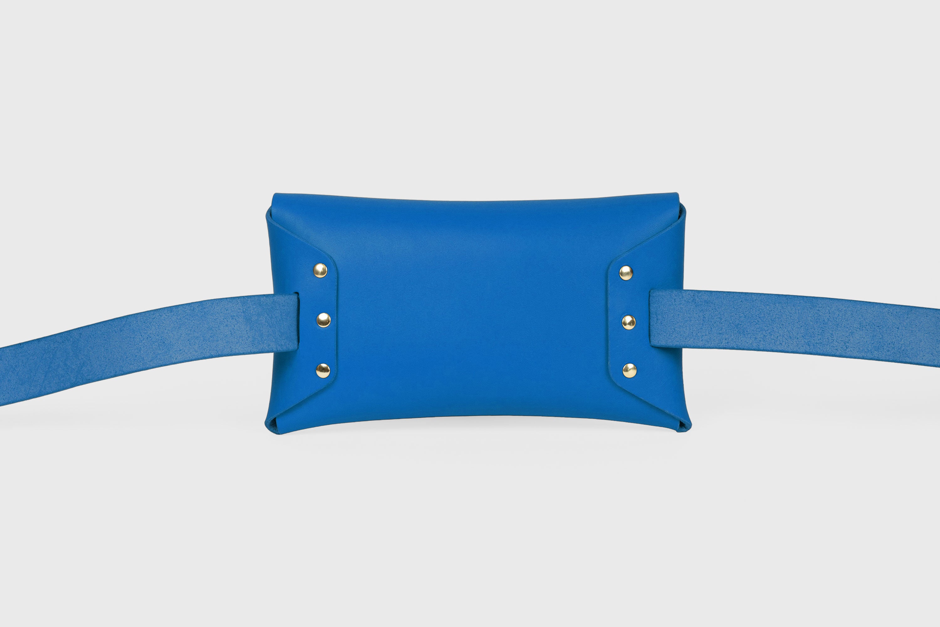 Belt Bag Leather Royal Blue Color Fanny Pack Waist bag Kit Bag Vegetable Tanned Leather Full Grain Premium Quality Modern Minimalist Design Atelier Madre Manuel Dreesmann Barcelona Spain