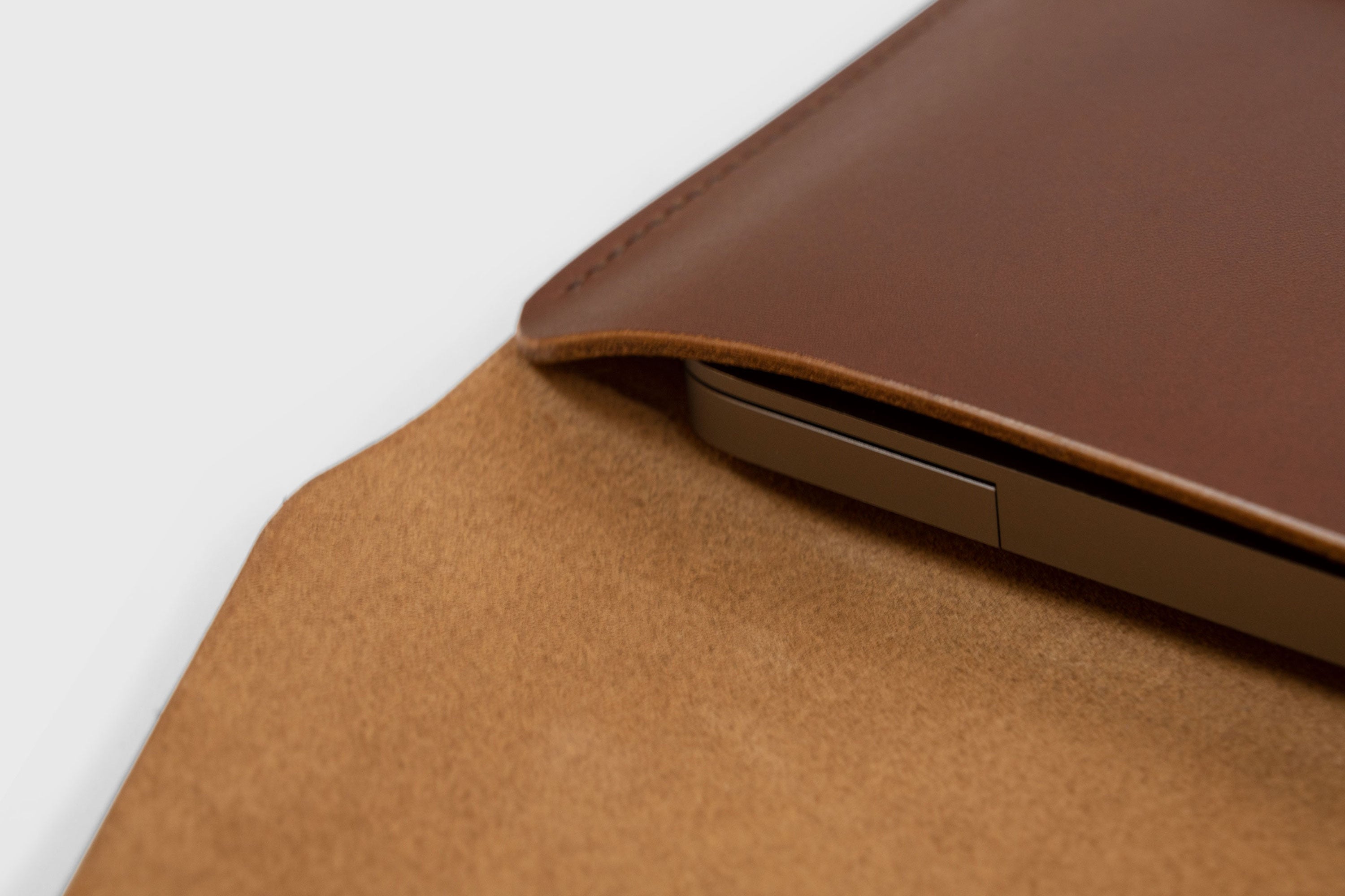 Best leather sleeve 2024 for macbook air 13